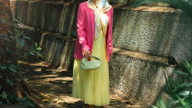 10 Inspirasi Outfit Cewek Kue ala Artis Tanah Air, Paula Verhoeven hingga Cinta Laura