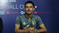 Bek sayap anyar Arema FC, Muhammad Taufik Hidayat. (Bola.com/Iwan Setiawan)