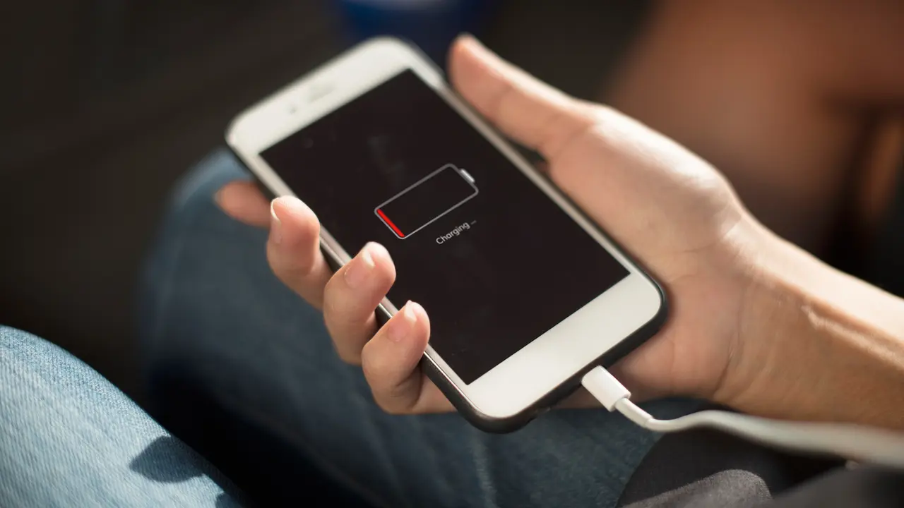 Ilustrasi baterai smartphone