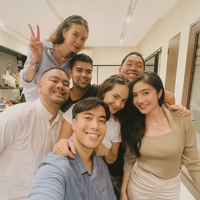 Potret Ruang Tamu Rumah Vidi Aldiano