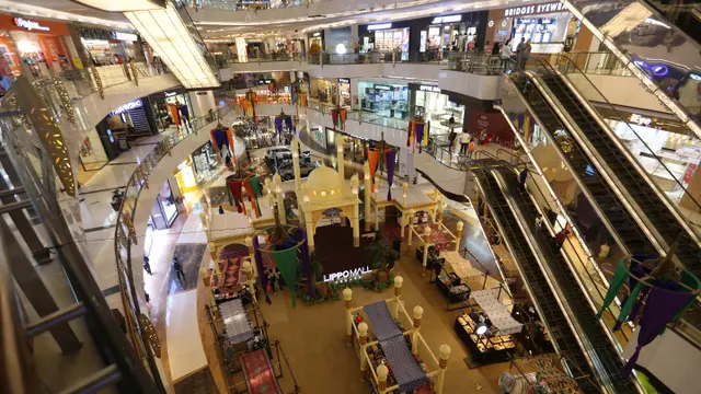 Kemeriahan Ramadan Bernuansa Emas di Pusat Perbelanjaan