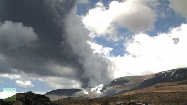 Gunung Berapi 'Lord of The Ring' Menggeliat Aktif 