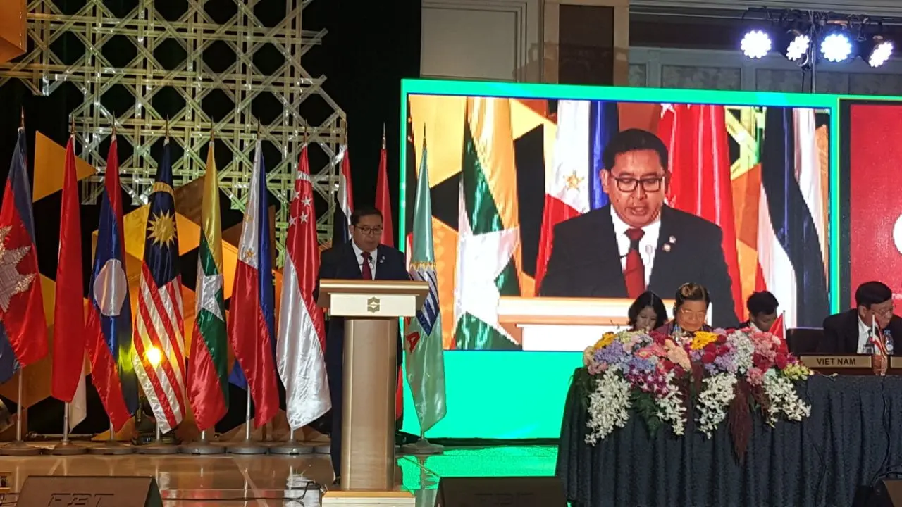 Wakil Ketua DPR Fadli Zon dalam Sidang Umum Parlemen Se-Asia Tenggara di Manila, Filipina. (Liputan6.com/Raden Trimutia Hatta)
