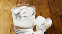 Minum Air Dingin Bisa Bikin Langsing, Benarkah?