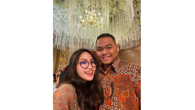 Audrey Teguh juga sudah punya kekasih bernama Azara, keduanya telah menjalin hubungan asmara 7 tahun lebih.