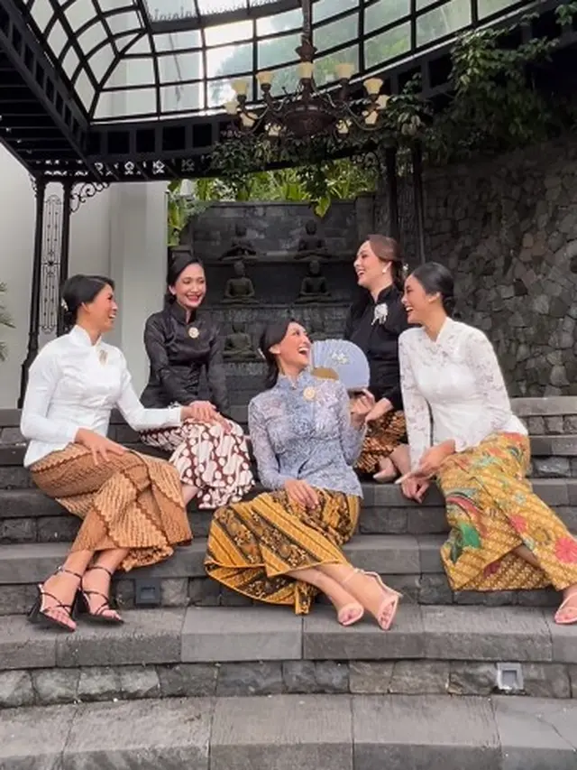 Puteri Indonesia lintas generasi (Instagram/artikasaridevi)