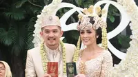 Selvi Kitty resmi menikah dengan Rangga Ilham, mantan manager Vicky Prasetyo