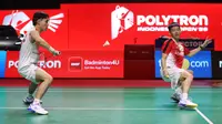 Ganda putra Indonesia, Raymond Indra/Nikolaus Joaquin, harus puas menjadi runner-up Indonesia Open 2026 setelah kalah 21-13, 18-21 dan 10-21 dari pasangan Malaysia, Goh Sze Fei/Nur Izzuddin, Minggu (7/6/2026). (Bola.com/M. Iqbal Ichsan)