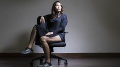 Pevoli nasional, Berllian Marsheilla tampak sensual dengan balutan busana hitam. (Bola.com/Vitalis Yogi Trisna) 