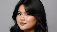 7 Model Rambut Wanita Panjang untuk Wajah Bulat dan Pipi Tembam agar Terlihat Tirus di 2026