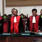 Majelis Hakim bersiap memimpin sidang kasus dugaan penodaan agama dengan terdakwa Basuki Tjahaja Purnama atau Ahok di Kementan, Jakarta, Selasa (9/5). Ahok menghadapi sidang vonis kasus dugaan penodaan agama hari ini. (Liputan6.com/Kurniawan Mas'ud/pool)