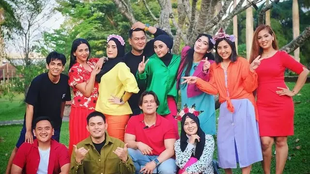 6 Momen Reuni Artis Kolosal Genta Buana Ini Bikin Netizen Nostalgia