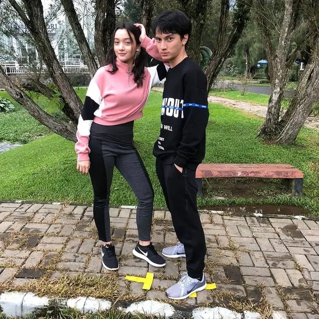 Main Sinetron Bareng, Ini 7 Potret Kebersamaan Megan Domani dan Farhan Rasyid