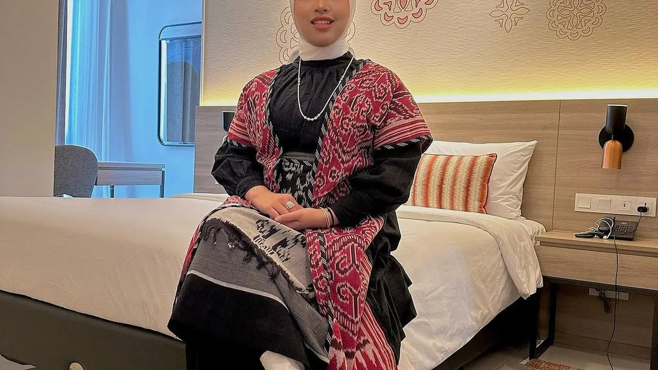 6 Gaya Berhijab Putri Ariani yang Kekinian, Patut Dicoba Untuk Busana ke Kantor Selama Ramadan
