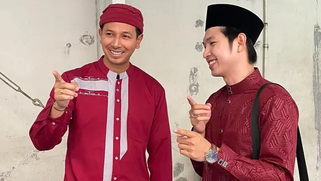 Potret Ustaz Dennis Lim, Netizen: Perpaduan Song Joong Ki dan Nicky Tirta