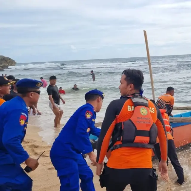 Kronologi Siswa SMPN 7 Mojokerto Terseret Ombak Pantai Drini