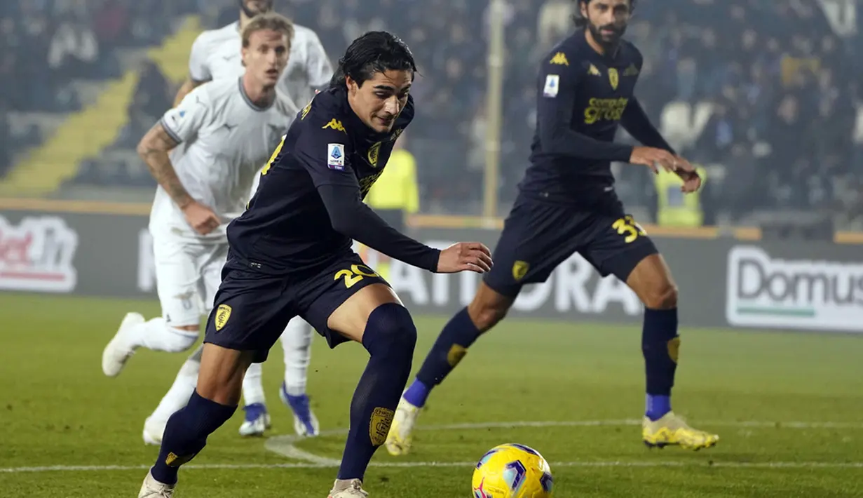 Kemenangan Lazio di pertandingan ini justru dinodai dengan tiga kartu kuning untuk Empoli dan dua untuk tim penyerang Lazio. Tidak ada pemberian kartu merah pada pertandingan Lazio melawan Empoli. (Marco Bucco/LaPresse via AP)