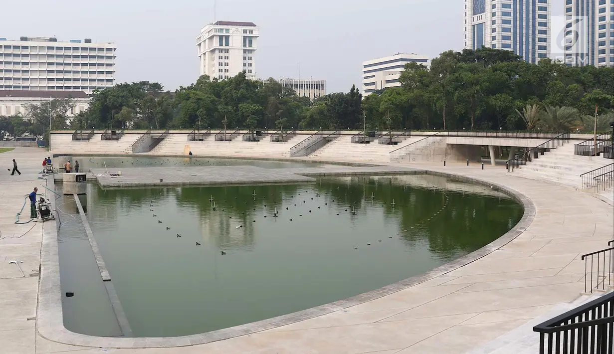 Suasana Lapangan Banteng di Jakarta, Selasa (3/7). Lapangan Banteng yang direvitalisasi sejak Mei 2017 kini terlihat Instagramable. (Liputan6.com/Immanuel Antonius)