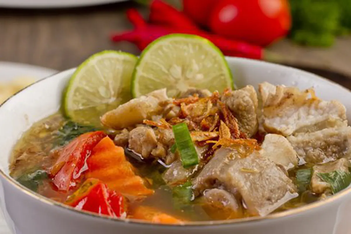 Ilustrasi soto iga sapi./Copyright shutterstock.com