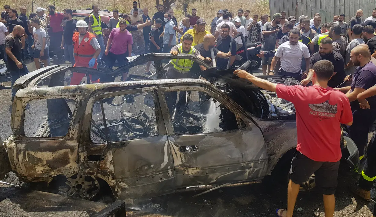Kali ini, Israel menyerang desa Tair Harfa di perbatasan Lebanon dan wilayah kota pesisir Sidon. (AP Photo/Mohammed Zaatari)