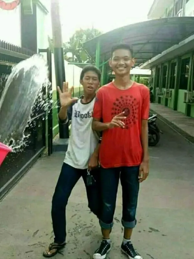 6 Momen Kocak Gagal Foto Ini Bikin Ketawa Geli