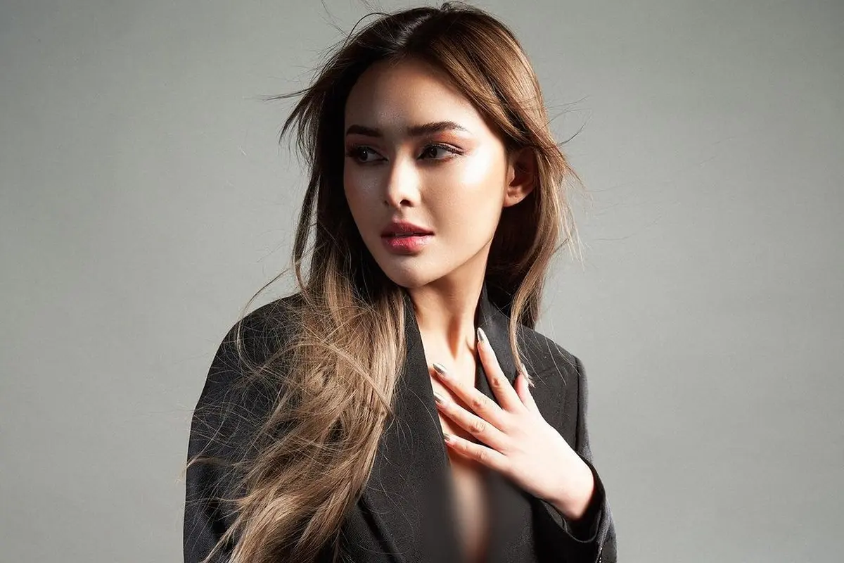 7 Gaya Pemotretan Terbaru Amanda Manopo Disebut Bikin Pangling, Hidungnya Jadi Sorotan