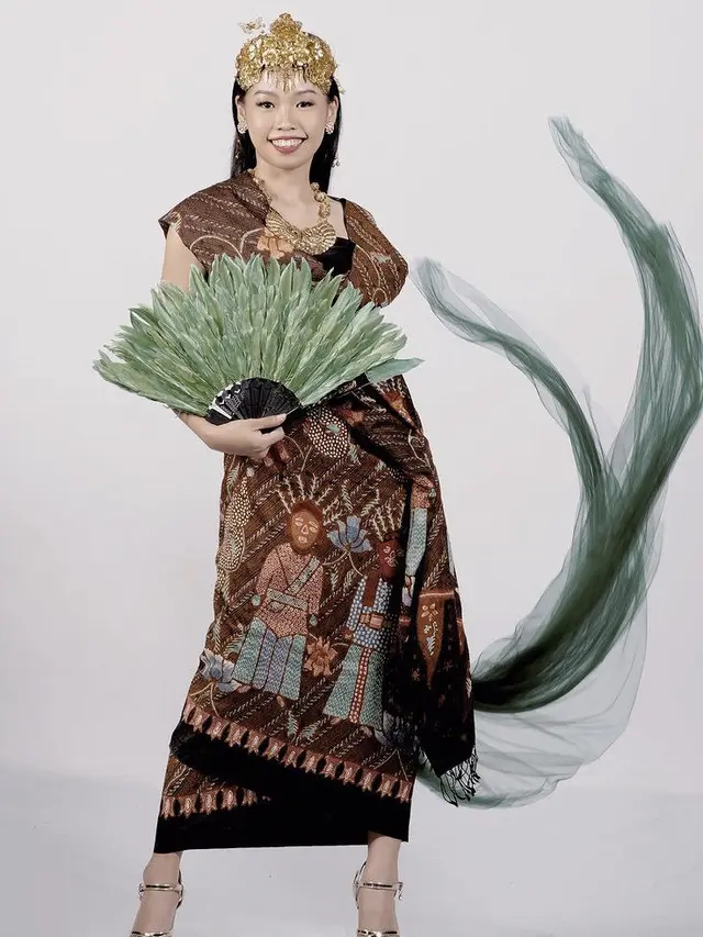 Reina, adik Yuki Kato saat meraih juara Favorit Abang None Kepulauan Seribu