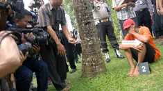 Polres Jakarta Selatan menggelar pra rekonstruksi untuk kasus dugaan pembakaran rumah Pipik Dian Irawati. (Liputan6.com/Miftahul Hayat)