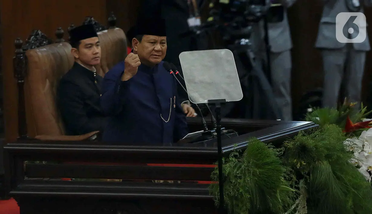 <p>Presiden Republik Indonesia, Prabowo Subianto saat menyampaikan pidato pertamanya di depan sidang paripurna pelantikan Presiden dan Wakil Presiden terpilih periode 2024-2029 di Gedung Nusantara I Kompleks Parlemen, Jakarta, Minggu (20/10/2024). (Liputan6.com/Herman Zakharia)</p>