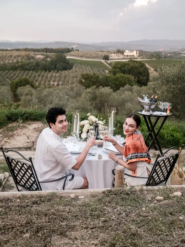 Semakin Lengket, Gaya Pasutri Luna Maya & Maxime Bouttier Saat Cocktail Date di COMO Castello Del Nero
