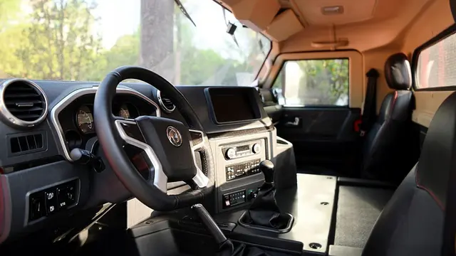 Dongfeng Warrior M50