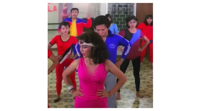 6 Potret Masa Muda Lia Waroka, Viral Ternyata Ibu dari Seleb X Dante Skipberat