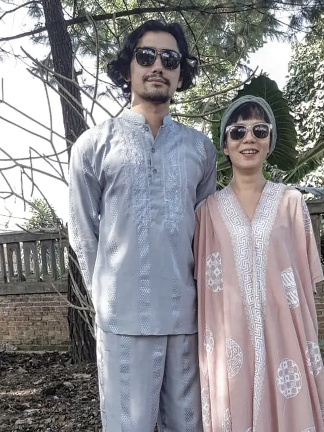 6 Potret Revaldo AADC dengan Sang Istri, Romantis Meski Beda Keyakinan
