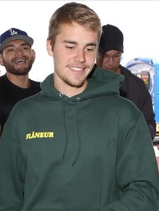 Lombardo dipecat lantaran dituduh mengakses berkas milik Justin dan menyebarkan rumor palsu tersebut. Lombardo pun tidak terima dan membantah telah melakukan kesalahan tersebut. (Instagram/justinbieber)