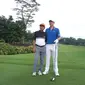 Wakil Direktur Utama BNI Herry Sidharta, berpose dengan Justin Rose, Juara Olimpiade 2016 ketika Tee Off  Turnamen Pro-Am Indonesian Masters 2017, di Royale Jakarta Golf Club, Jakarta (12/12/2017) (istimewa)