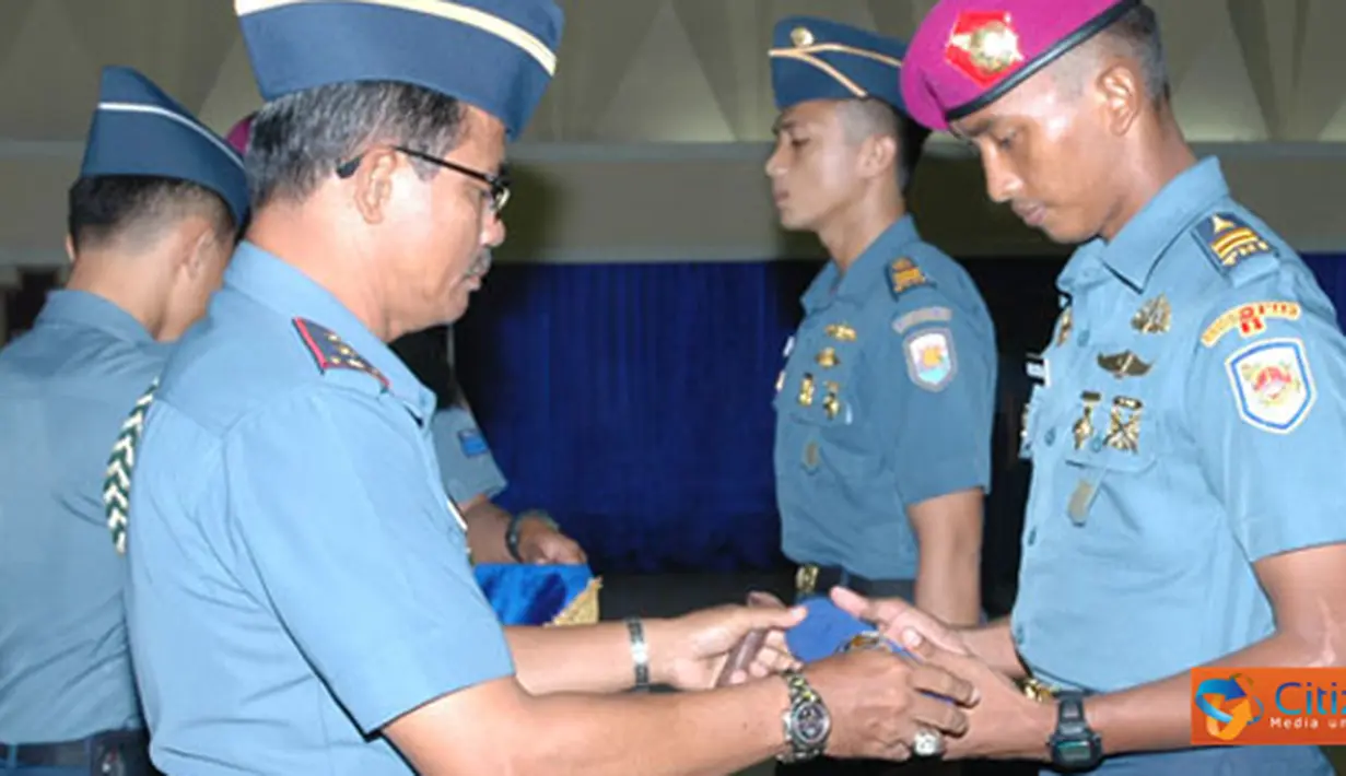 Citizen6, Surabaya: Komandan Kobangdikal mengatakan, Pendidikan Spesialisasi Perwira dan pendidikan Dasar Kecabangan adalah awal pengembangan pendidikan pertama dalam peningkatan kemapuan seorang prajurit. (Pengirim: Penkobangdikal)