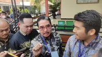 Hotma Sitompul, ketua tim kuasa hukum terdakwa kekerasan seksual Julianto Eka Putra (JEP). (Dian Kurniawan/Liputan6.com)