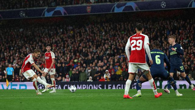 Foto: Gol Tendangan Berakurasi Tinggi Martin Odegaard saat Arsenal Pesta Gol 4-0 ke Gawang PSV di Liga Champions