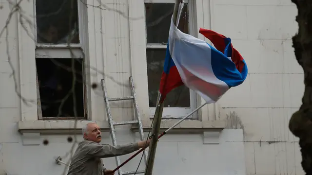 Pelepasan Bendera Rusia di London