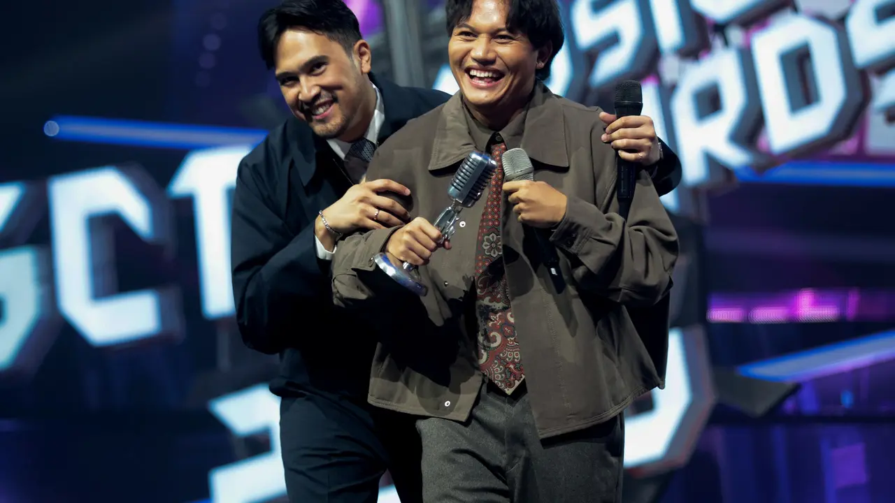 Adrian Khalif & Rizy Febian