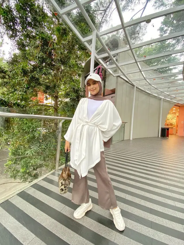 7 Potret Terbaru Nadya Mustika Rahayu Pamer Baby Bump, Curi Perhatian