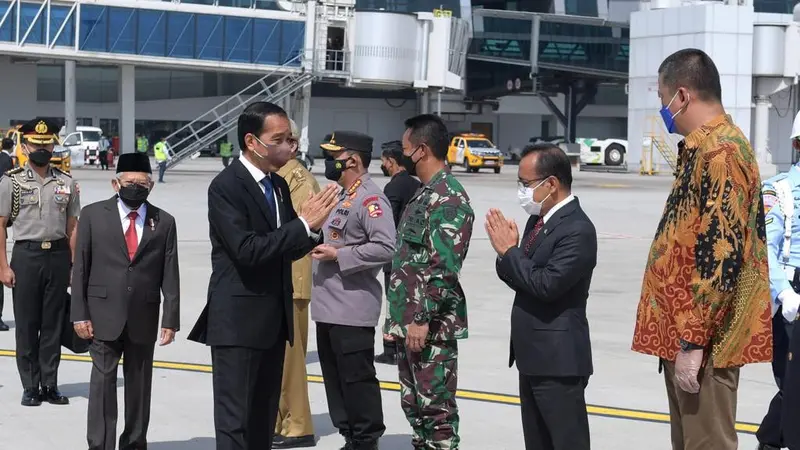 Presiden Jokowi bertolak menuju Roma, Italia Jumat, (29/10/2021) hari ini. Kunjungan tersebut dalam rangka menghadiri Konferensi Tingkat Tinggi (KTT) Group of Twenty (G20).