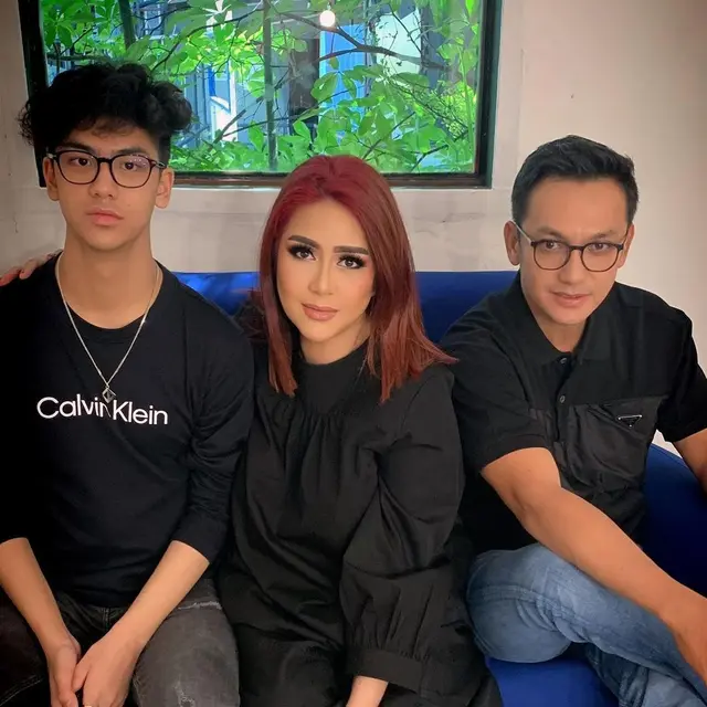Gunawan Sudrajat bersama keluarga (Foto: gunawan_sudrajat_real)