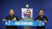 Rachmad Hidayat saat diperkenalkan sebagai pemain anyar PSIS Semarang di ruang konferensi pers Stadion Citarum, Minggu (2/1/2022) (Dok. PSIS Semarang)