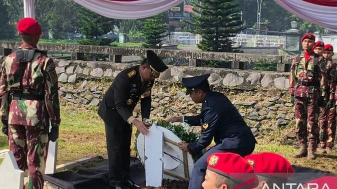 Panglima TNI Pimpin Upacara Pemakaman Prajurit yang Gugur di Lebanon Selatan