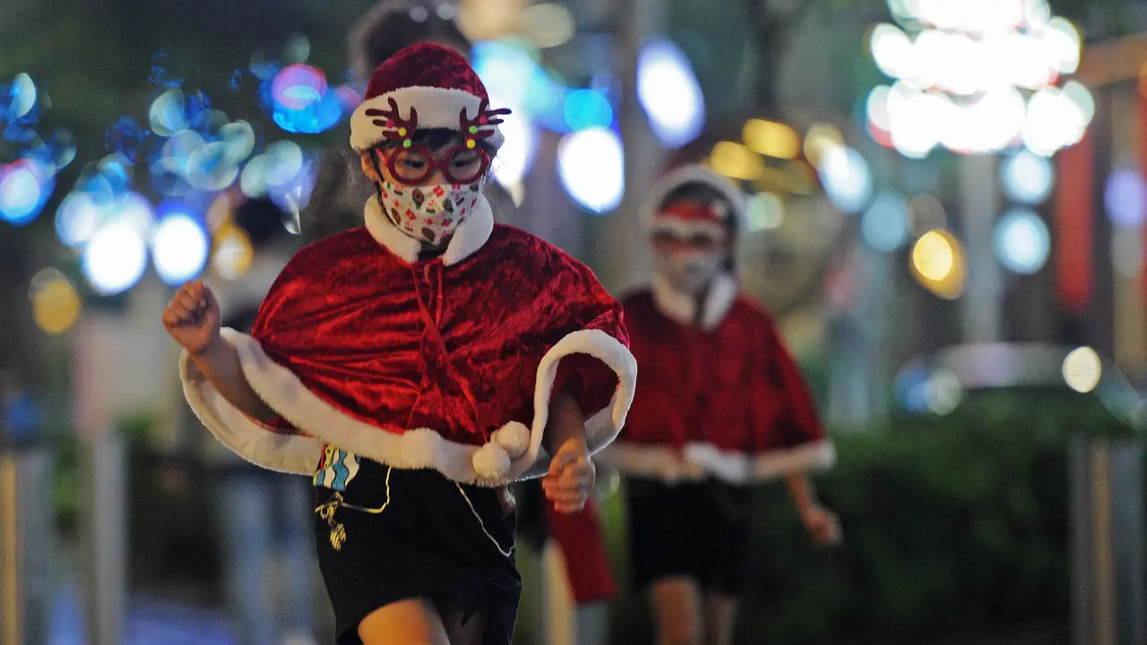 Indahnya Dekorasi Lampu Natal di Orchard Road, Singapura
