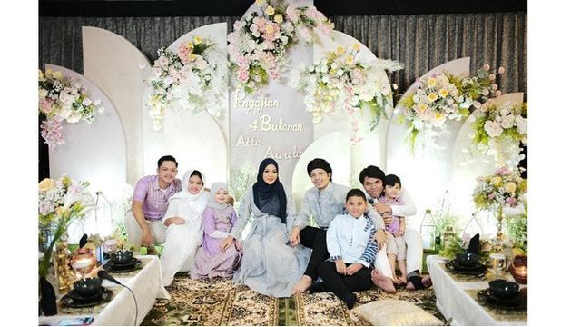 10 Momen Pengajian 4 Bulan Kehamilan Aurel Hermansyah, Penuh Haru Bahagia