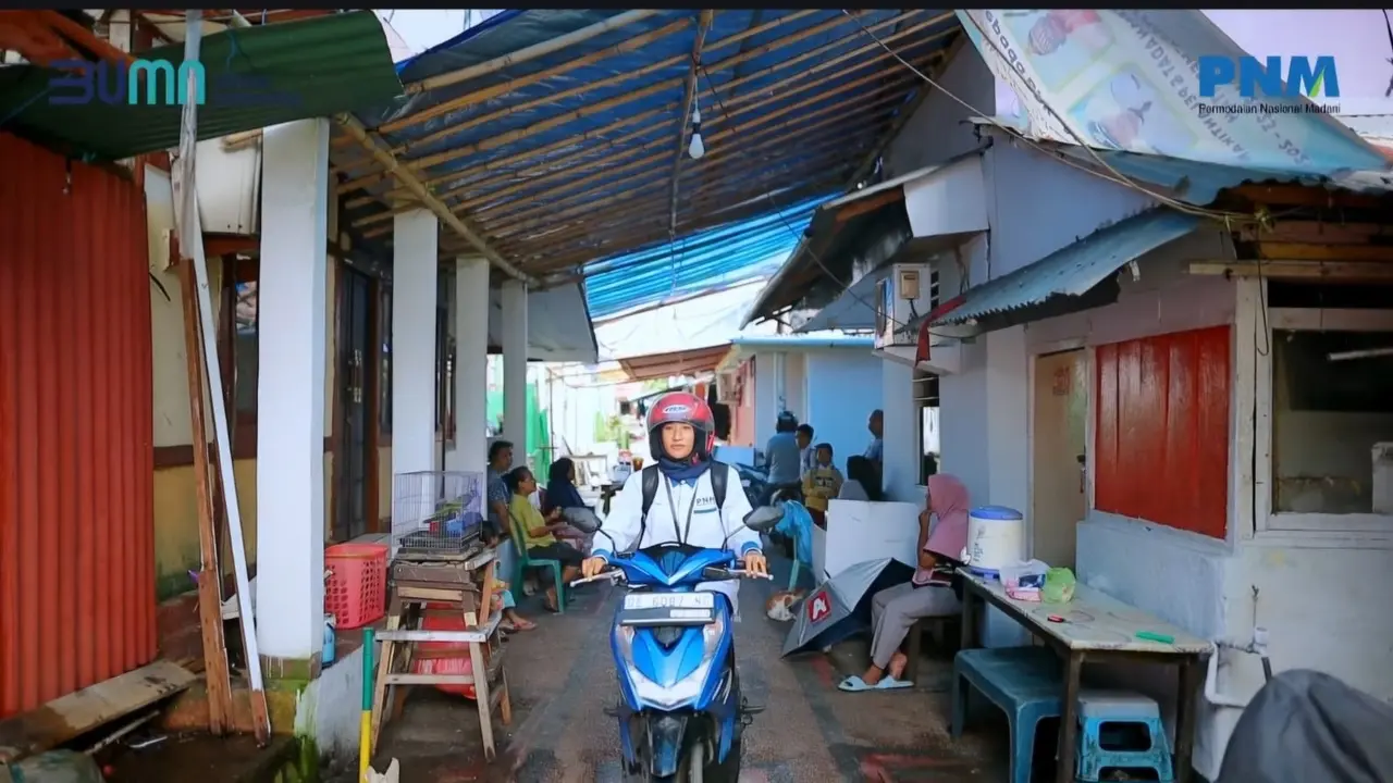 Fahira Ningkeula sudah menunjukkan dedikasi luar biasa baik di dunia olahraga maupun dalam profesinya sebagai Account Officer (AO) di PNM Mekaar Ambon