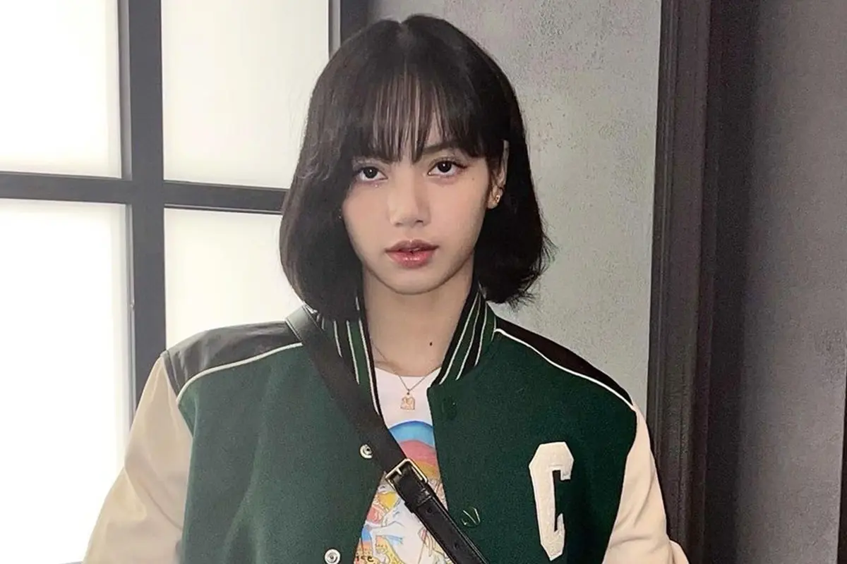 Makeup Ikonik Lisa BLACKPINK, Ada yang Mirip Barbie