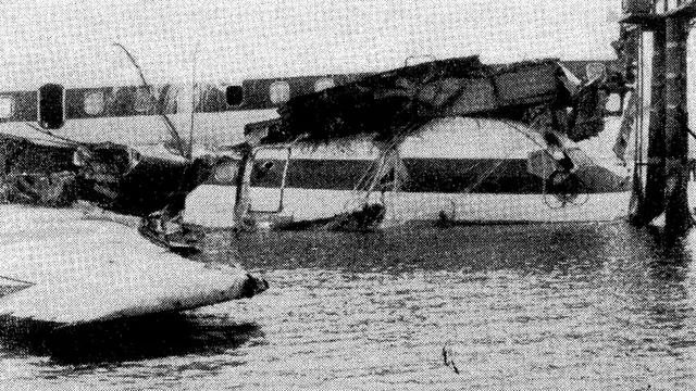 Pesawat Japan Airlines Flight 350 (JA8061) jatuh di perairan dangkal Tokyo Bay (Teluk Tokyo) Jepang. (JTSB melalui Wikimedia Commons)